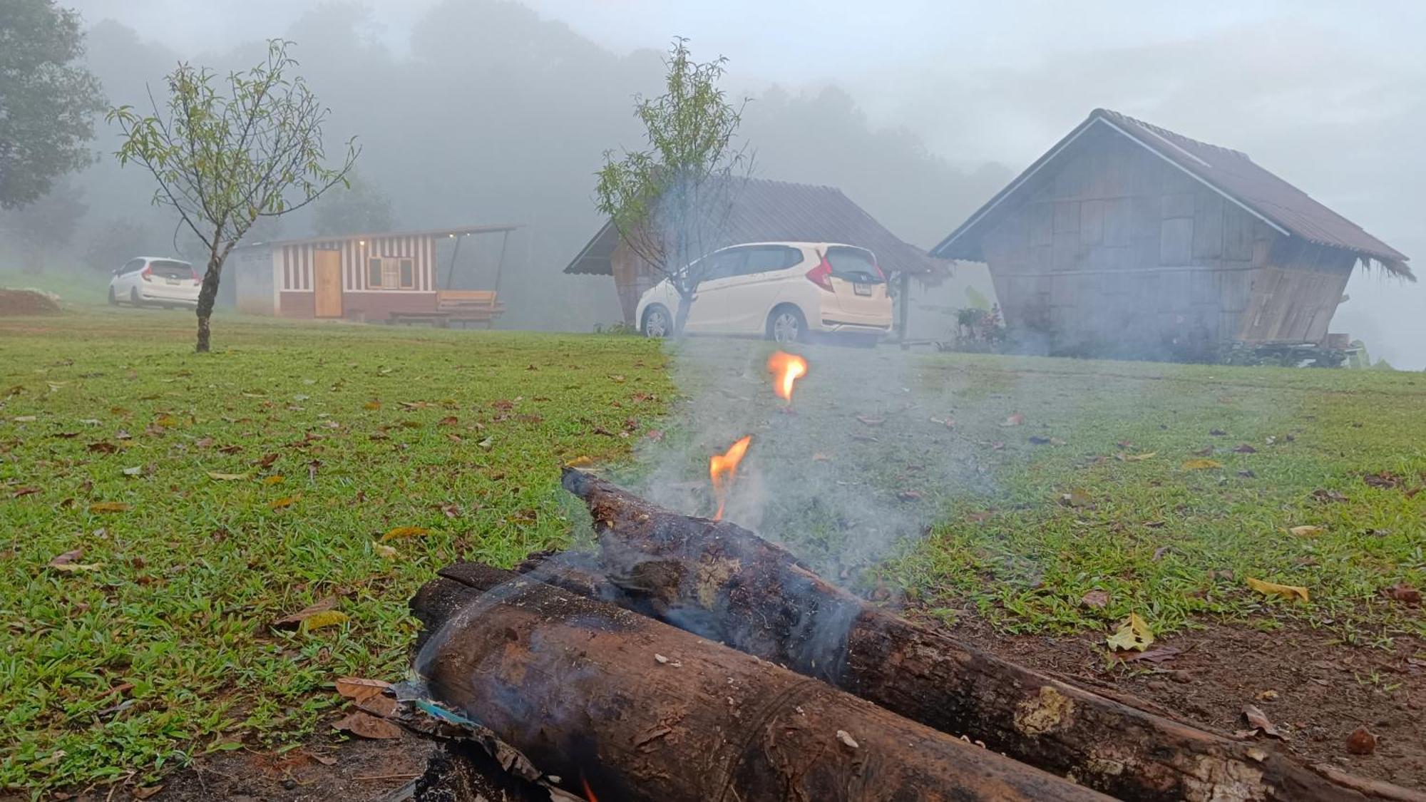 ไร่นิธิสุนทร Nithisoonthon Farmstay Mae Hong Son Buitenkant foto
