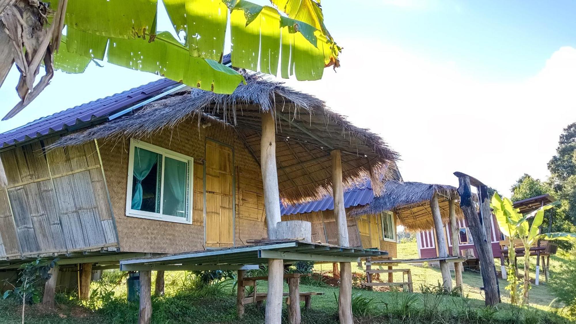 ไร่นิธิสุนทร Nithisoonthon Farmstay Mae Hong Son Buitenkant foto
