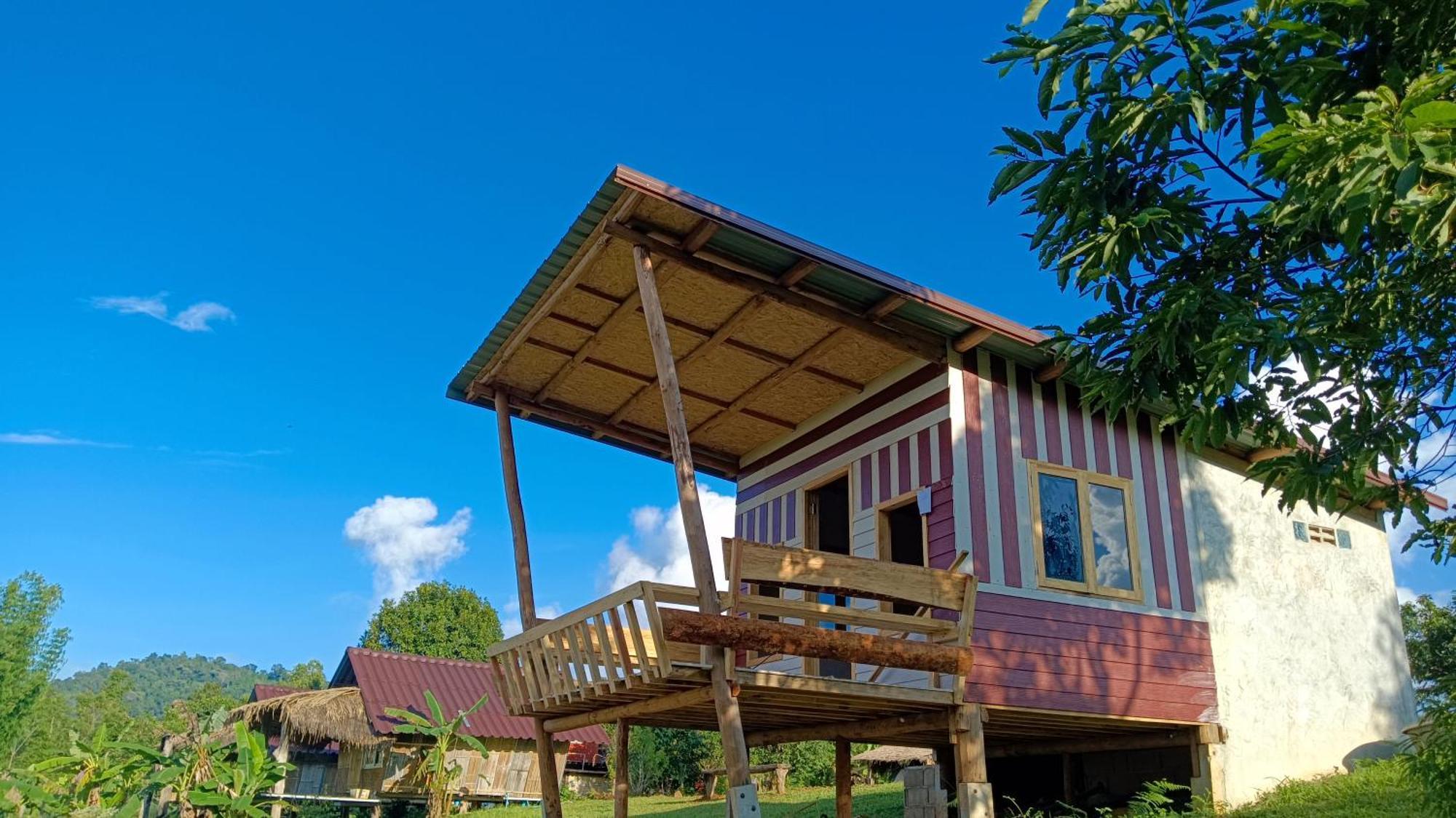 ไร่นิธิสุนทร Nithisoonthon Farmstay Mae Hong Son Buitenkant foto