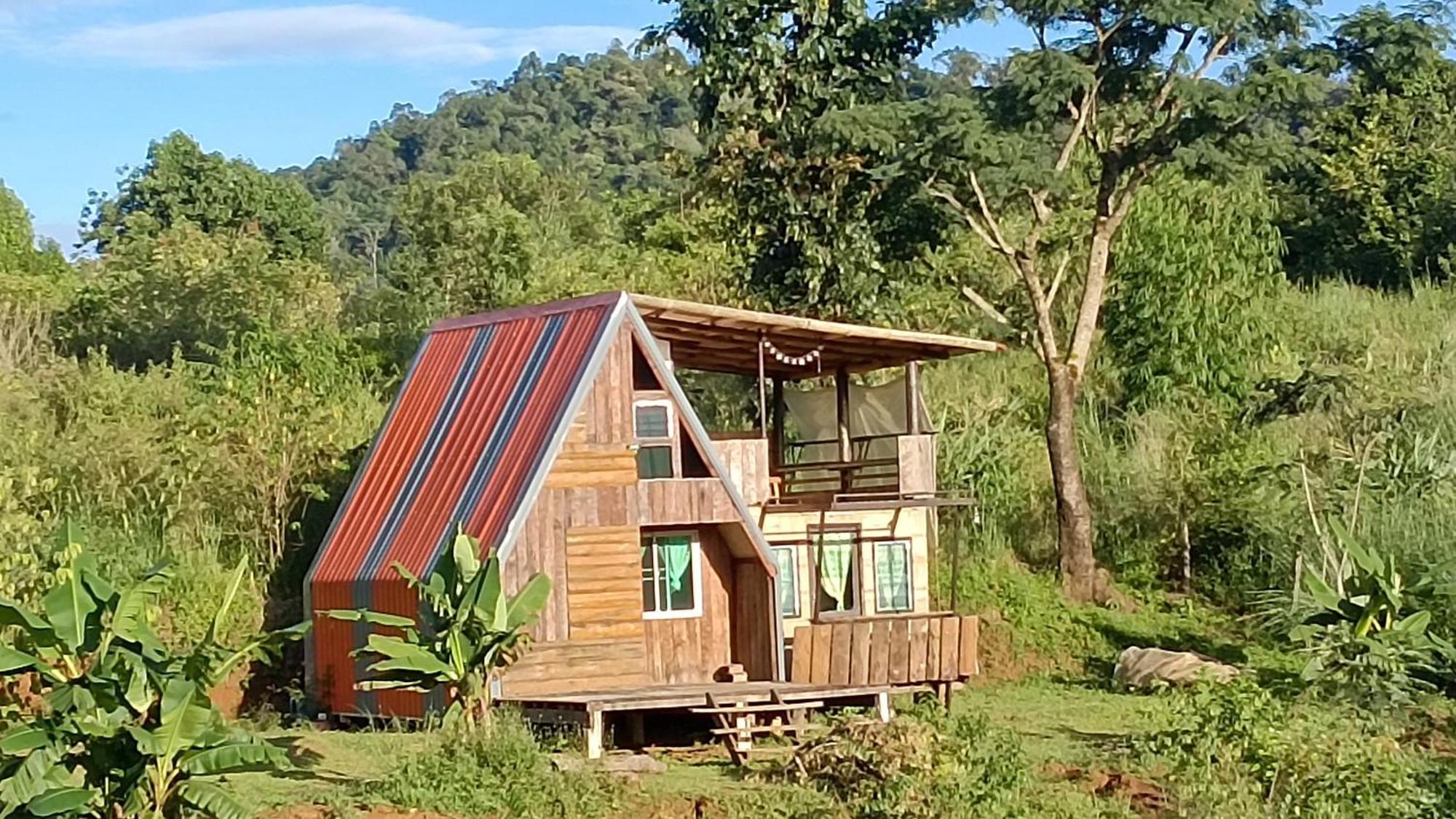 ไร่นิธิสุนทร Nithisoonthon Farmstay Mae Hong Son Buitenkant foto
