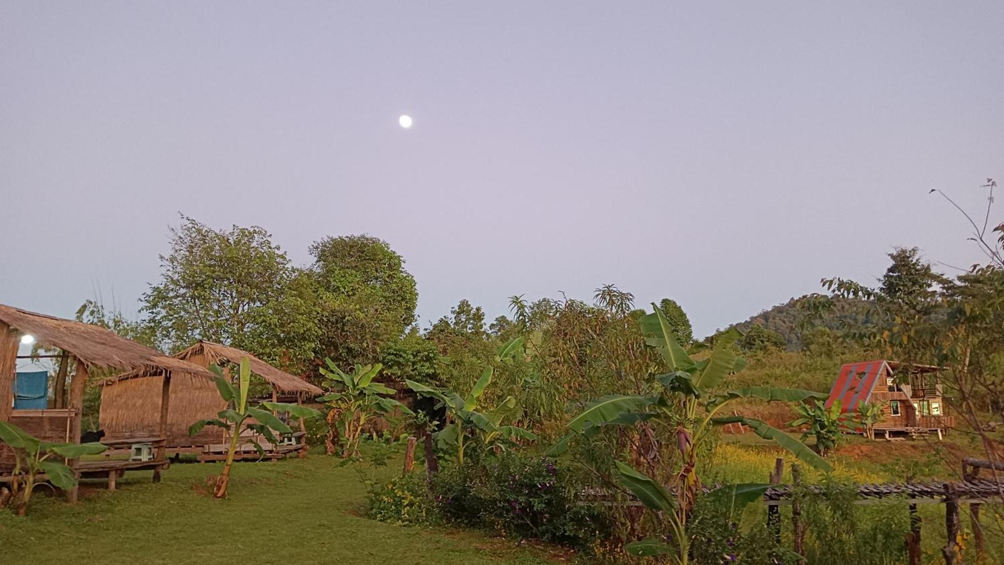 ไร่นิธิสุนทร Nithisoonthon Farmstay Mae Hong Son Buitenkant foto
