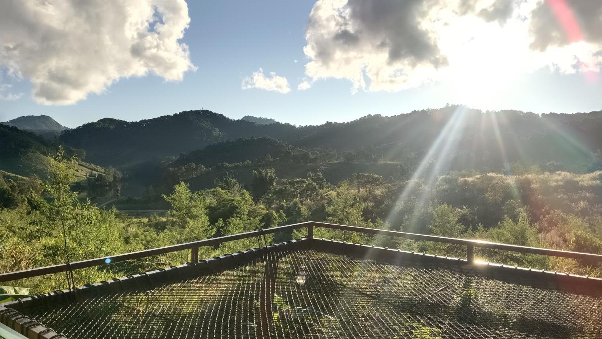 ไร่นิธิสุนทร Nithisoonthon Farmstay Mae Hong Son Buitenkant foto
