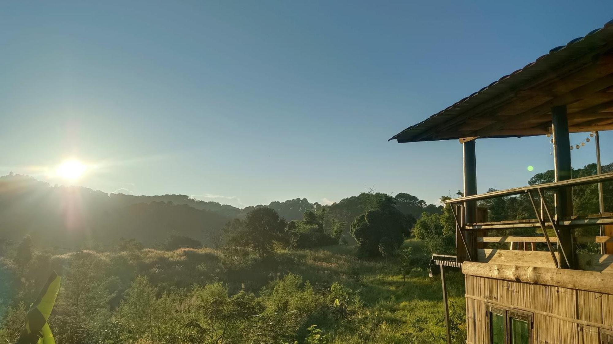 ไร่นิธิสุนทร Nithisoonthon Farmstay Mae Hong Son Buitenkant foto